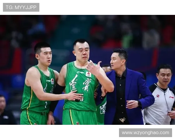 浙江双雄联合统治篮下 朱胡抢21板领先